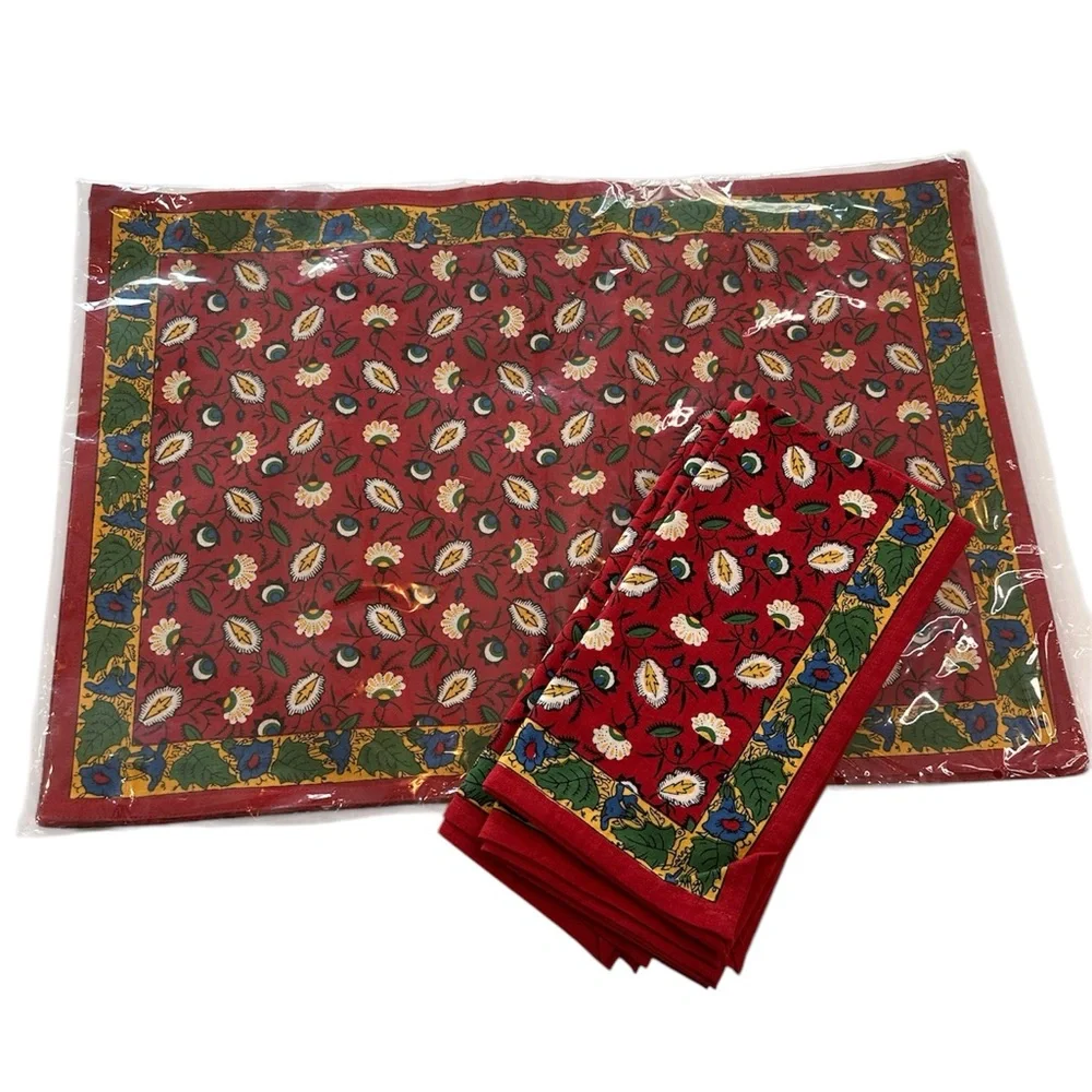 William Sonoma Set of 4 Placemats & Napkins St Remy Red Floral NWT